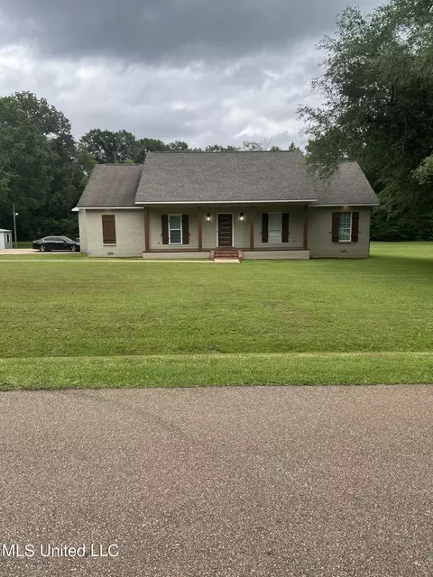 6111 Kay Brook Dr, Byram, MS 39272