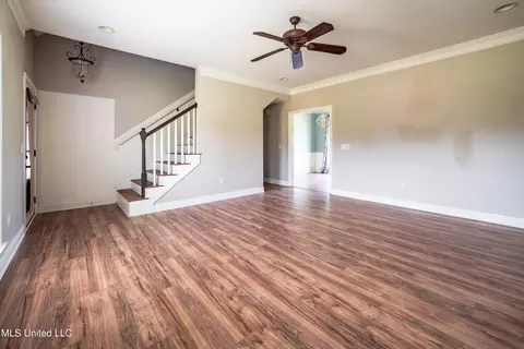 Living - 440 Abbey Woods, Brandon, MS 39047 photo 2 of 3
