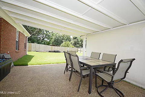 Exterior - 1289 Ridge Cv, Hernando, MS 38632 photo 2 of 6