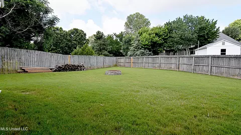 Exterior - 1289 Ridge Cv, Hernando, MS 38632 photo 5 of 6