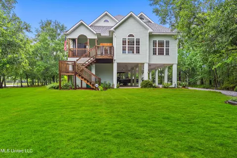 10077 Cain Rd, Bay Saint Louis, MS 39520
