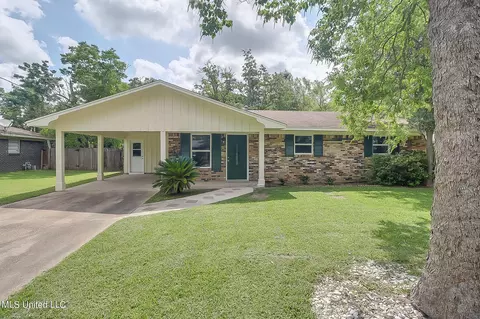 109 Connie Dr, Gulfport, MS 39503