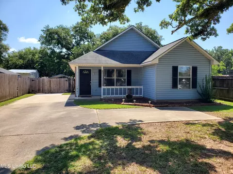 10292 Cottage Ct, D'iberville, MS 39540