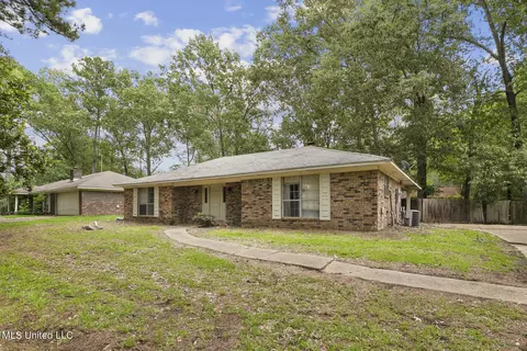 104 N Sweetgum Rd, Brandon, MS 39047