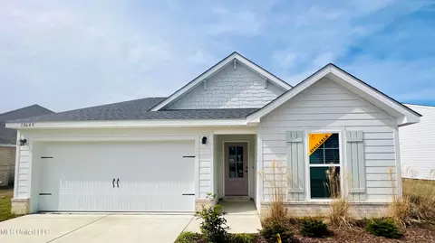 215 Savannah Gardens Rd #8, Ocean Springs, MS 39564