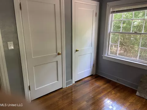 136 N Sunset Ter, Jackson, MS 39212 photo 5