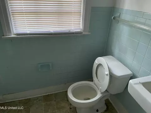 136 N Sunset Ter, Jackson, MS 39212 photo 7