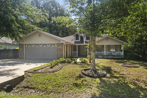 8825 Manoo St, Diamondhead, MS 39525
