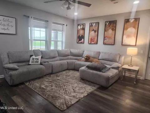 Living - 126 Walter Pope Rd, Lucedale, MS 39452 photo 1 of 1