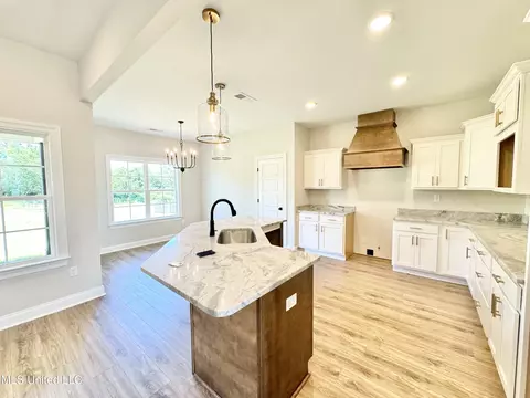 Kitchen - 5046 Watson View Dr, Nesbit, MS 38651 photo 1 of 3