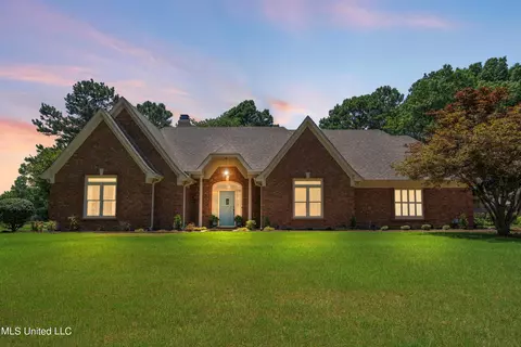 8167 Brierfield Cv, Olive Branch, MS 38654