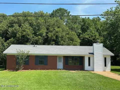 Exterior - 843 E Dinkins St, Canton, MS 39046 photo 1 of 6