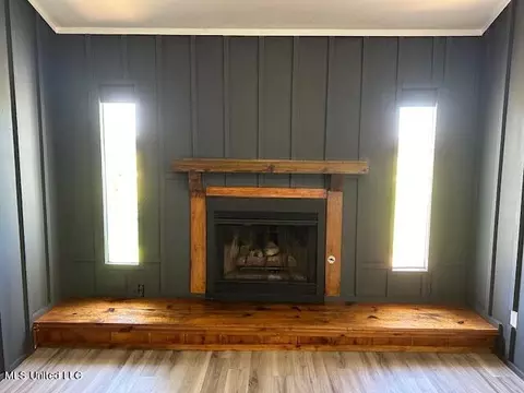 Living - 843 E Dinkins St, Canton, MS 39046 photo 6 of 11