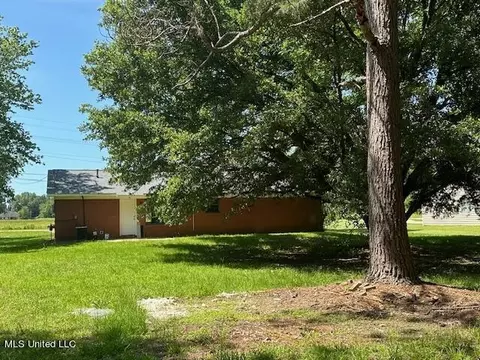 Exterior - 843 E Dinkins St, Canton, MS 39046 photo 4 of 6