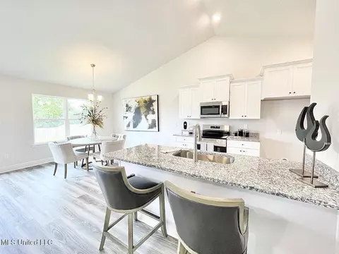 15022 Emersyn Ln, Gulfport, MS 39503