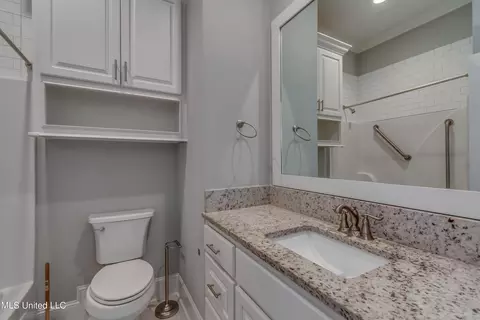 Bath - 149 Hampton Rdg, Madison, MS 39110 photo 3 of 3