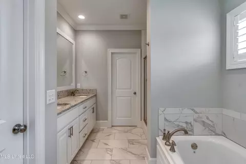 Bath - 149 Hampton Rdg, Madison, MS 39110 photo 1 of 3