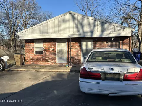 211 Grant St, Itta Bena, MS 38941