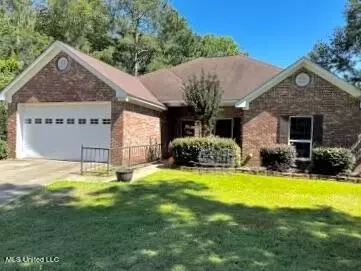 735 Woodrun Dr, Pearl, MS 39208