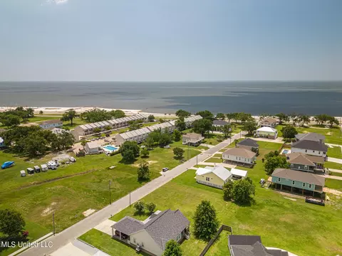 111 Runnels Ave, Long Beach, MS 39560 photo 9