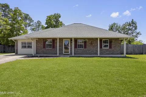 10717 Plummer Cir, Gulfport, MS 39503