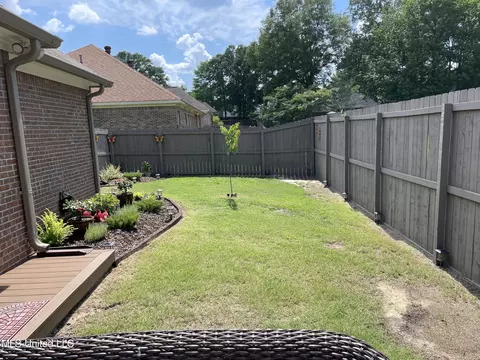 Exterior - 303 Old Town Cir, Brandon, MS 39042 photo 4 of 4