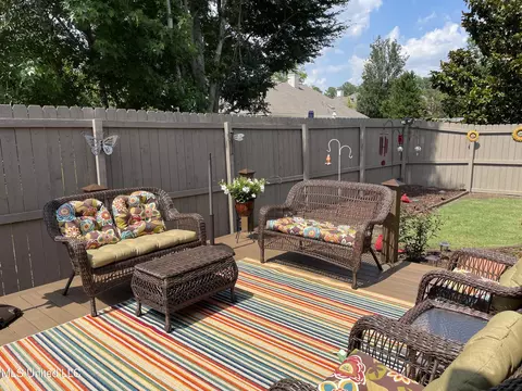Exterior - 303 Old Town Cir, Brandon, MS 39042 photo 3 of 4