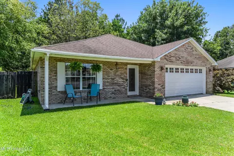 10506 Shore Cv, Biloxi, MS 39532