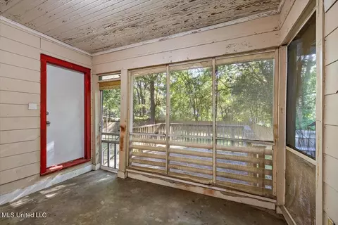 Exterior - 4623 Meadowridge Dr, Jackson, MS 39206 photo 1 of 5