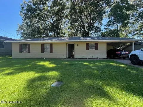 513 Lowder Dr, Jackson, MS 39209