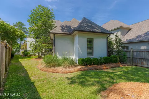 Exterior - 104 Vinca Dr, Madison, MS 39110 photo 12 of 15