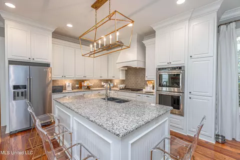 Kitchen - 104 Vinca Dr, Madison, MS 39110 photo 3 of 7