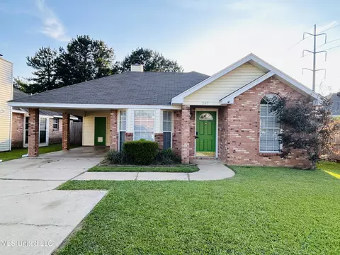 247 Village Cv, Pearl, MS 39208