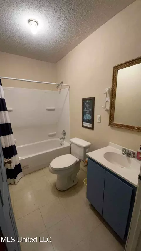 Bath - 109 Mamies Rd, Mount Olive, MS 39119 photo 1 of 2