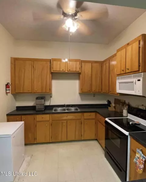 Kitchen - 109 Mamies Rd, Mount Olive, MS 39119 photo 1 of 2