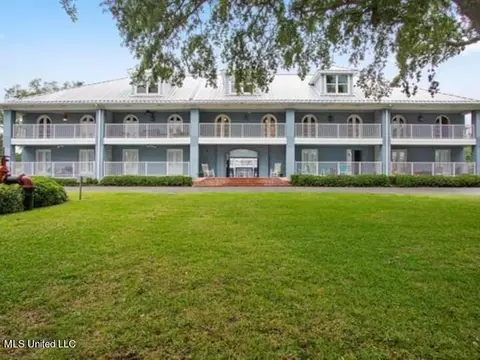 1282 Beach Blvd #115, Biloxi, MS 39530
