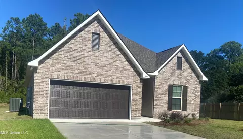 800 Ahoy Dr, Biloxi, MS 39532