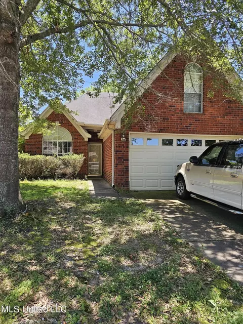 9883 Devon Ridge Dr, Olive Branch, MS 38654