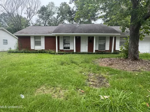 325 Valley Vista Dr, Jackson, MS 39211