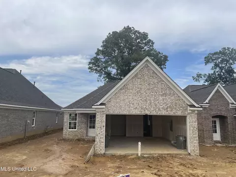 1640 Thomas St, Horn Lake, MS 38637