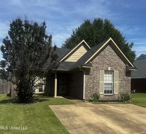 7341 E Pecan Meadow Dr, Olive Branch, MS 38654