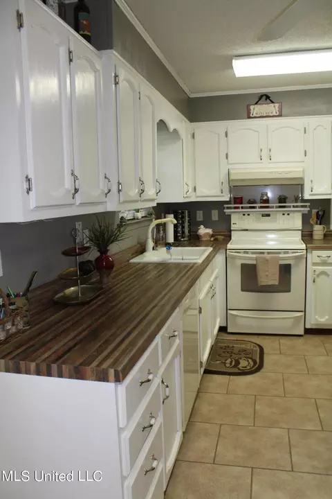 114 Jane Dr, Lucedale, MS 39452 photo 7