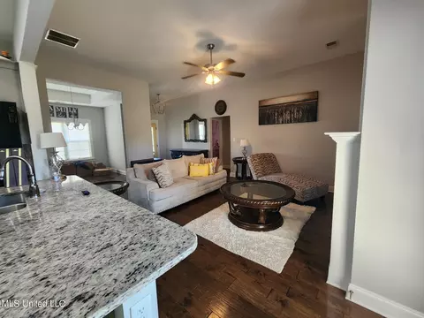 504 Arbor Pointe Blvd, Hernando, MS 38632 photo 8