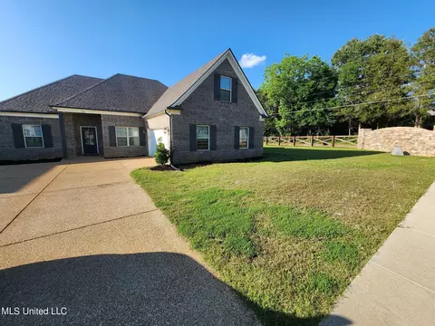 504 Arbor Pointe Blvd, Hernando, MS 38632 photo 4