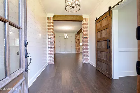 Entry Way - 3628 Fossil Hill South Dr, Hernando, MS 38632 photo 1 of 1