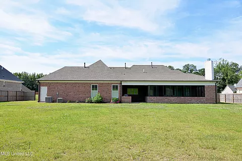 Exterior - 3628 Fossil Hill South Dr, Hernando, MS 38632 photo 6 of 7