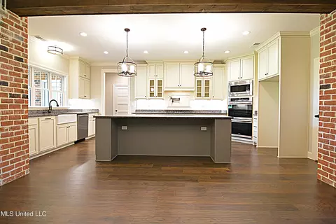 Kitchen - 3628 Fossil Hill South Dr, Hernando, MS 38632 photo 1 of 4