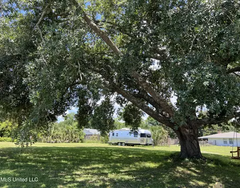 119 Pirate Ave, Long Beach, MS 39560