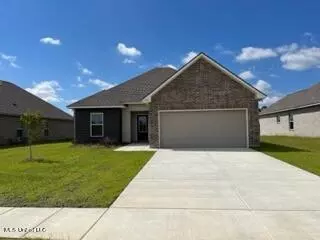 11413 Oak Aly, Gulfport, MS 39503
