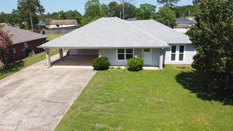 10628 Maple St, Vancleave, MS 39565